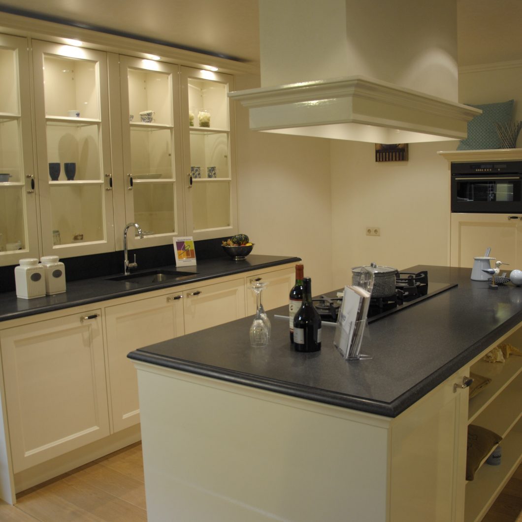 Handgemaakte showroom keuken keukenhof sliedrecht