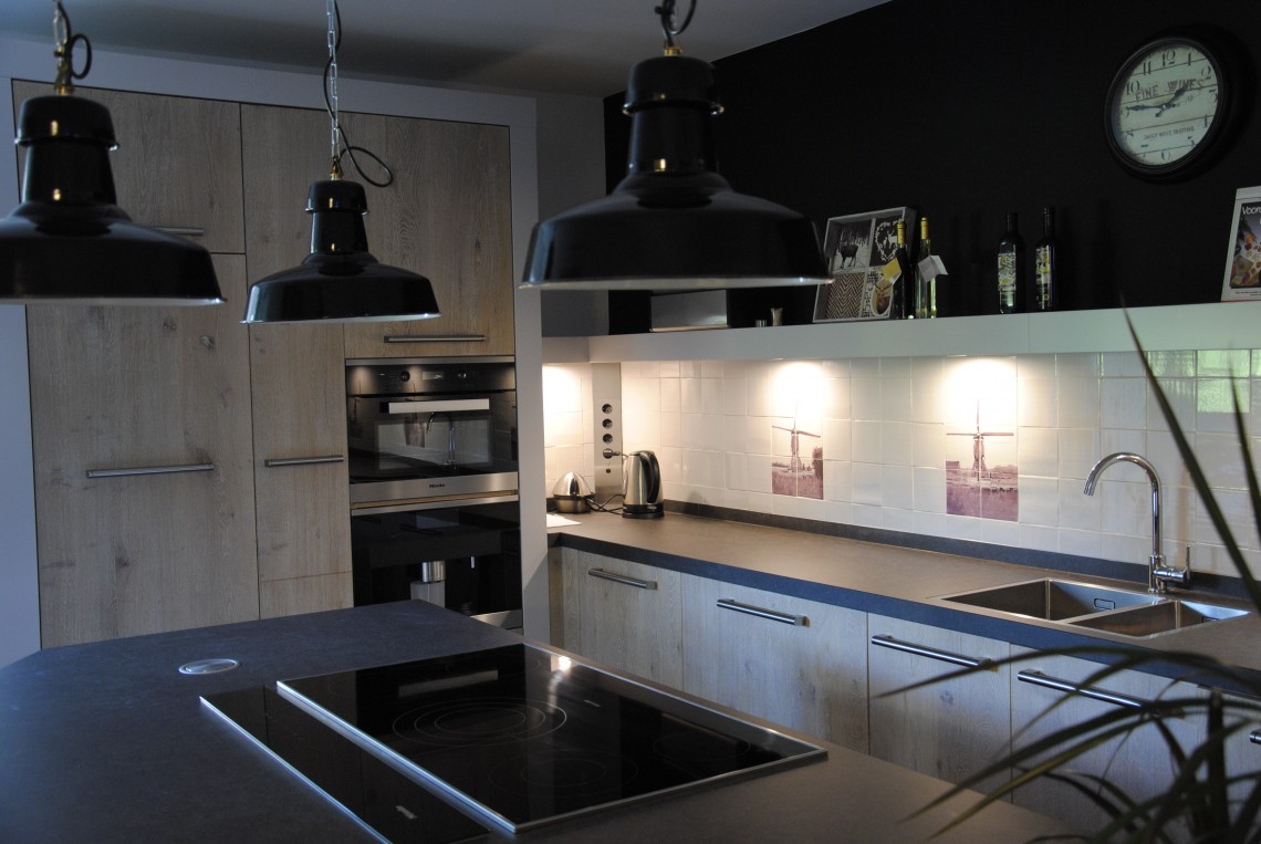 Houten keuken white wash in groot ammers keukenhof sliedrecht