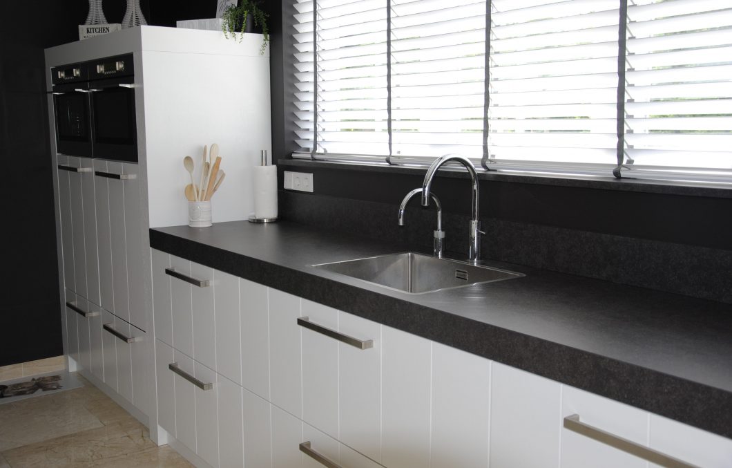 Landelijk moderne Pure Dutch keuken in Hardinxveld-Giessendam
