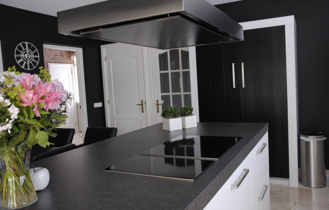 Landelijk moderne Pure Dutch keuken in Hardinxveld-Giessendam