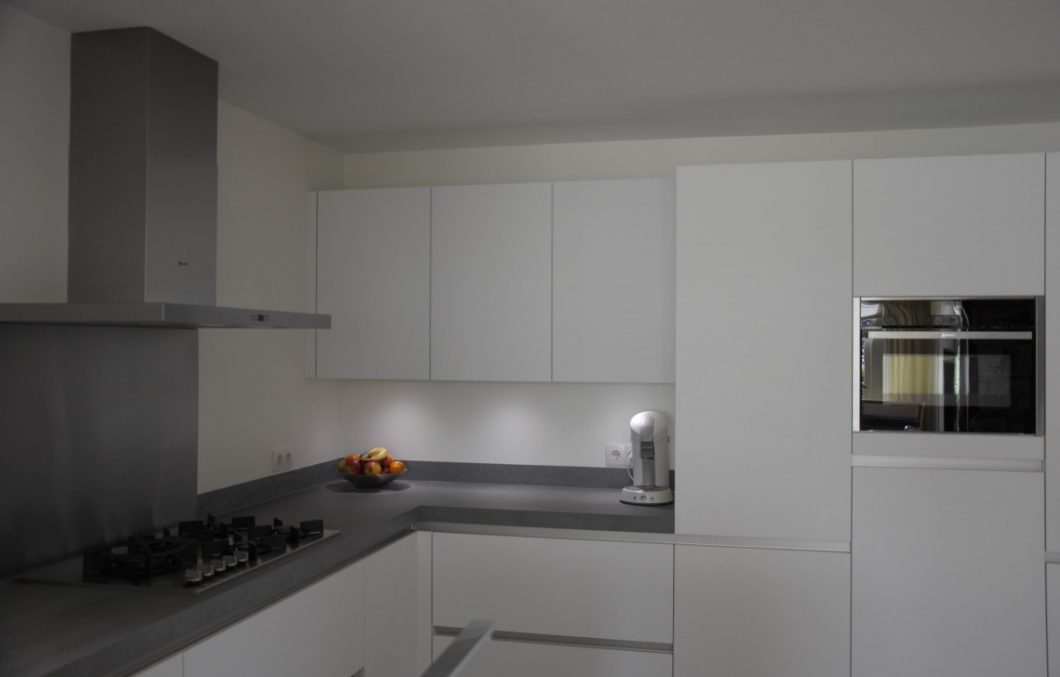 Moderne keuken in Giessenburg