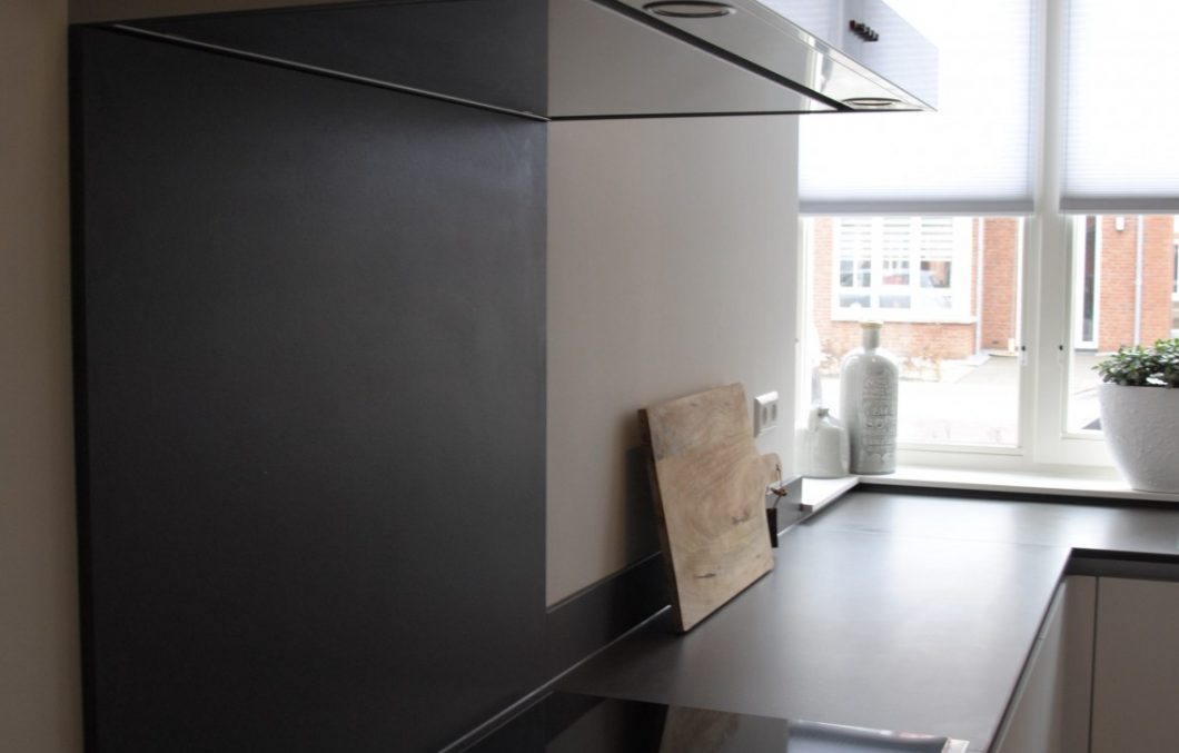 Keuken met rvs schouw