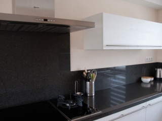 Witte keuken met houtlook in Gorinchem