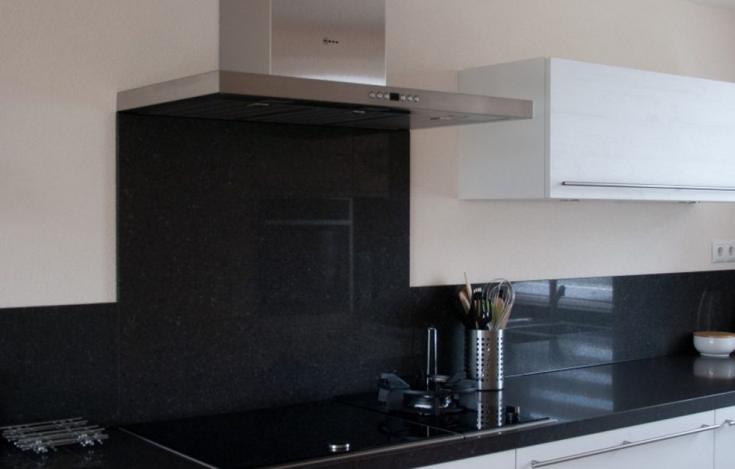 Witte keuken met houtlook in Gorinchem