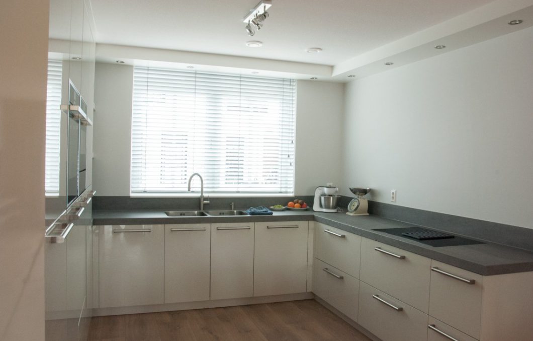 Moderne hoogglans keuken
