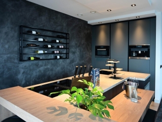 Fenix keuken met creatieve details in Dordrecht Fenix keuken met creatieve details in Dordrecht