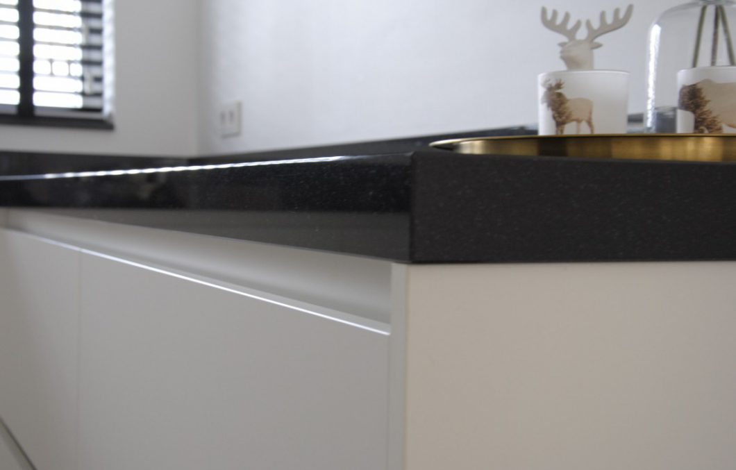 Moderne greeploze keuken in Dordrecht