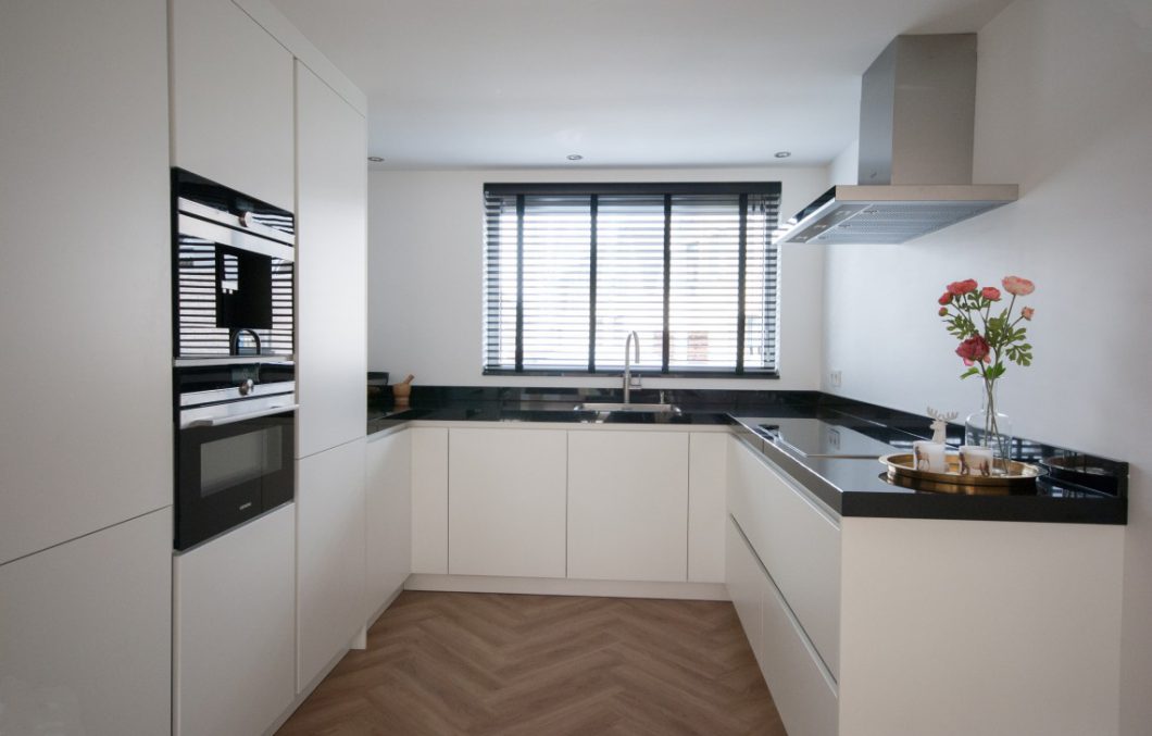 Moderne greeploze keuken in Dordrecht