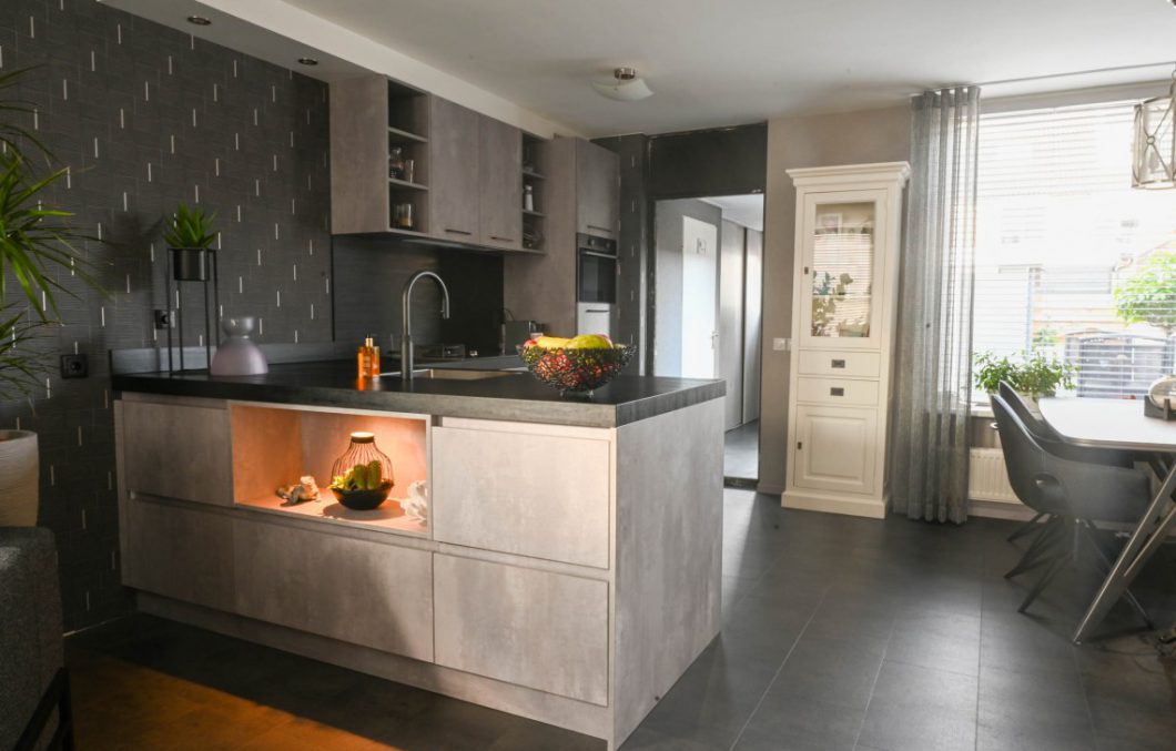 Betonlook keuken in Hardinxveld-Giessendam